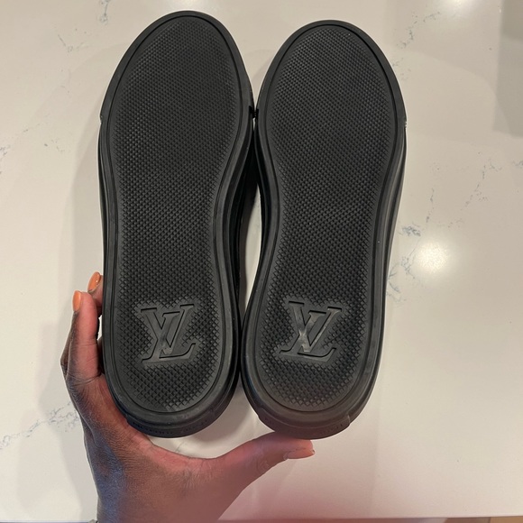 Women’s Louis Vuitton sneakers - Picture 4 of 4
